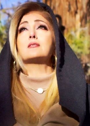 «لیلا فروهر در 7 سالگی و در کنار داریوش طلایی»؛ سال 1344
