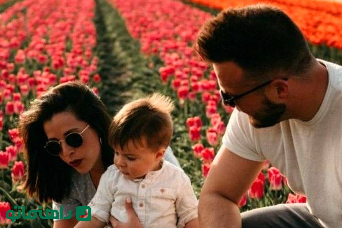 ترفند عکاسی با گوشی؛ عکس بهاری خانوادگی در باغ لاله به شیوه‌ی صمیمانه و خاطره‌انگیز