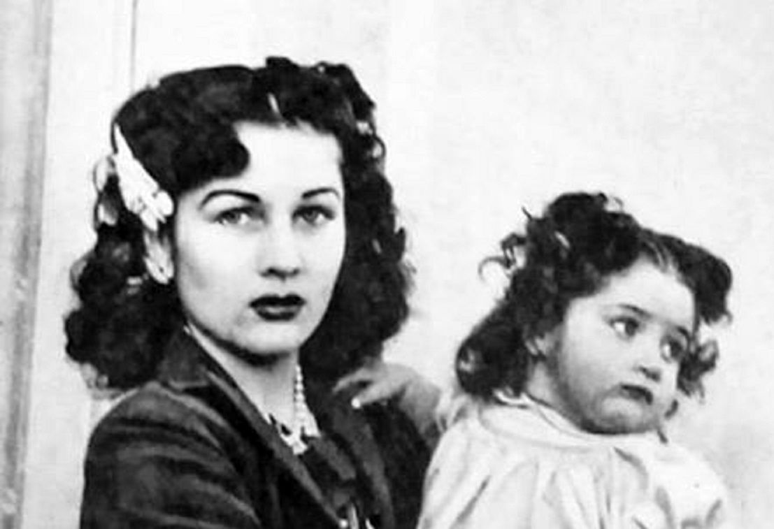 عکس قدیمی؛ «فوزیه، اشرف پهلوی و تاج الملوک» در ورزشگاه امجدیه؛ سال 1318 