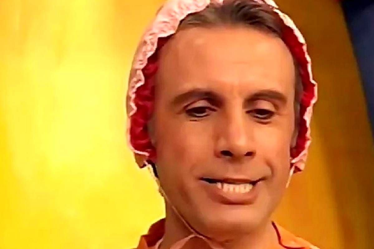  (عکس) تغییر چهره «علی فروتن» مجری برنامه کودک بعد 20 سال در 55 سالگی 