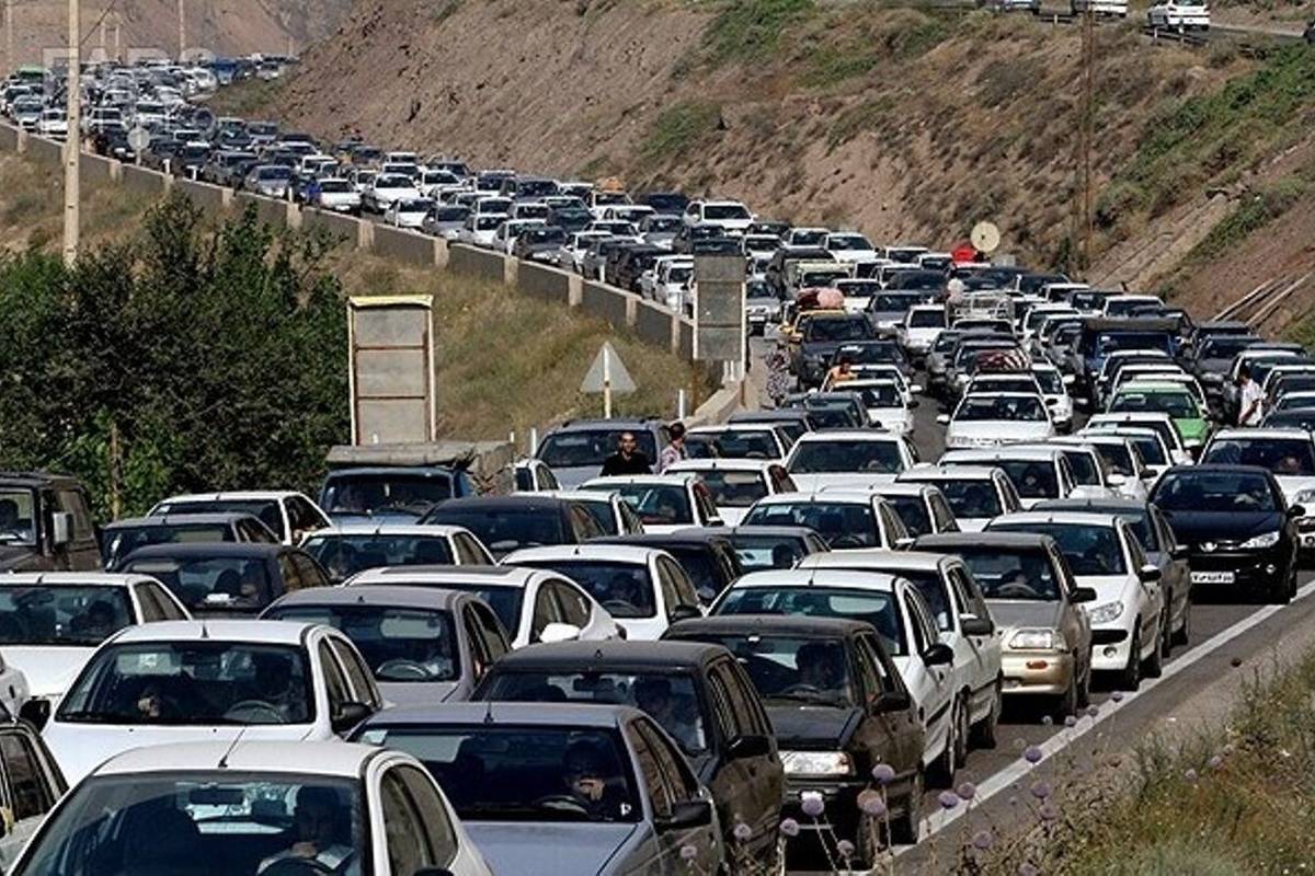 ترافیک سنگین در آزادراه تهران - شمال و کرج - قزوین