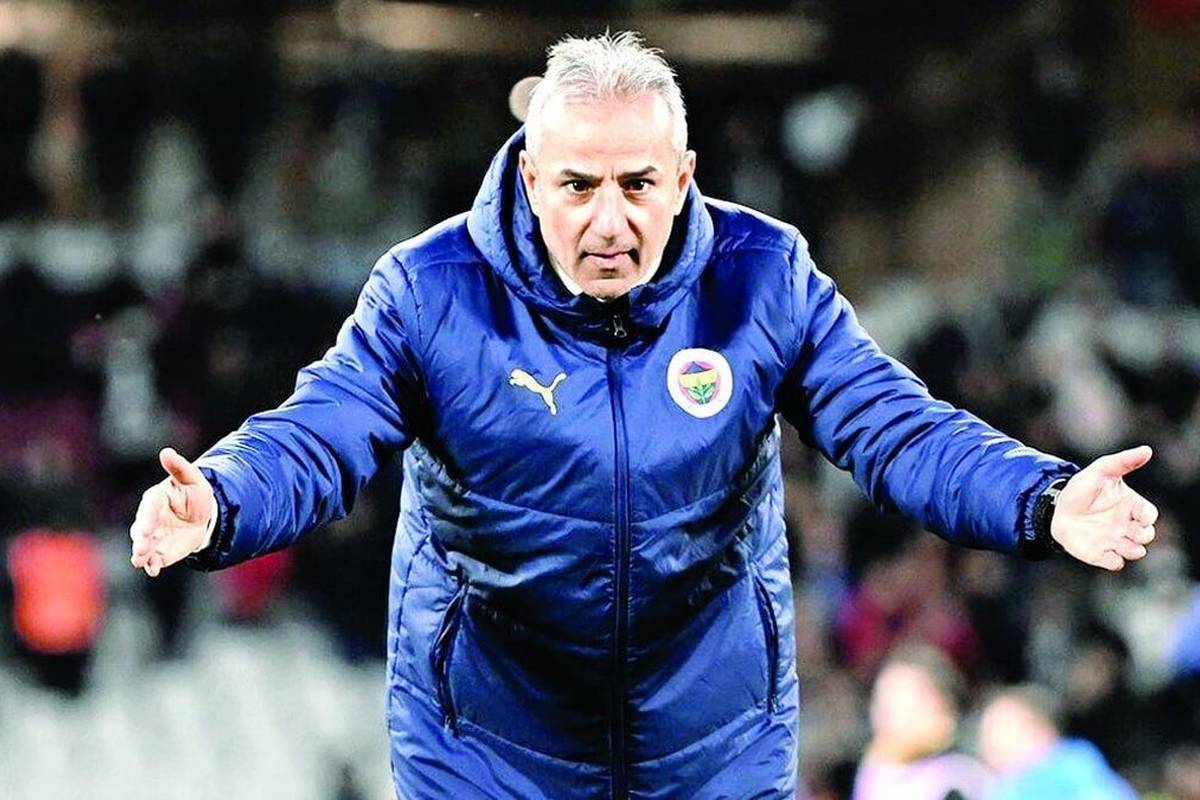 لحظه امضا کارتال پای قرارداد پرسپولیس + تصویر