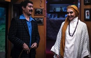 عکس تازه؛ چهره متفاوت شیوا مکینیان بازیگر همسر ارسطو سریال پایتخت۷ بیرون از سریال 