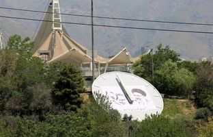 (ویدئو) چه اتفاقی برای اَبَرساعت تهران افتاده است؟