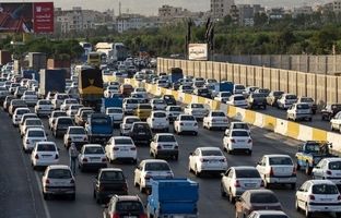 سفر به تاریخ؛ «احداث اتوبان تهران-کرج» در دهه 40؛ میدان آزادی در سال 52 + تصویر
