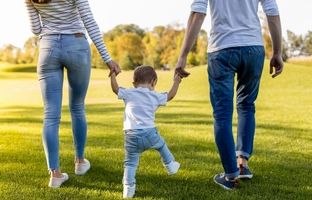 اگر می‌خواهید فرزندانتان به شما احترام بگذارند این ۷ عادت را کنار بگذارید