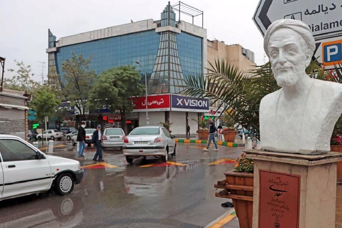 تهران قدیم؛ «خیابان سعدی و دروازه دولت، وقتی که خاکی بود»؛ سال 1300 + عکس