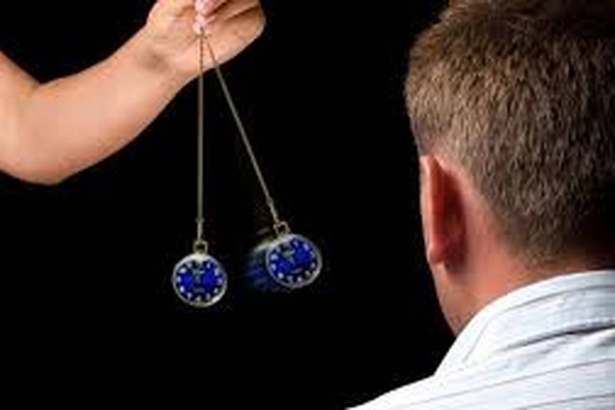 چند ساعت در روز هیپنوتیزم می شویم؟ + ویدئو
