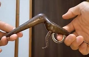 شمایل متفاوت یک قیچی ایرانی که مربوط به قرن ۱۸ است + ویدئو