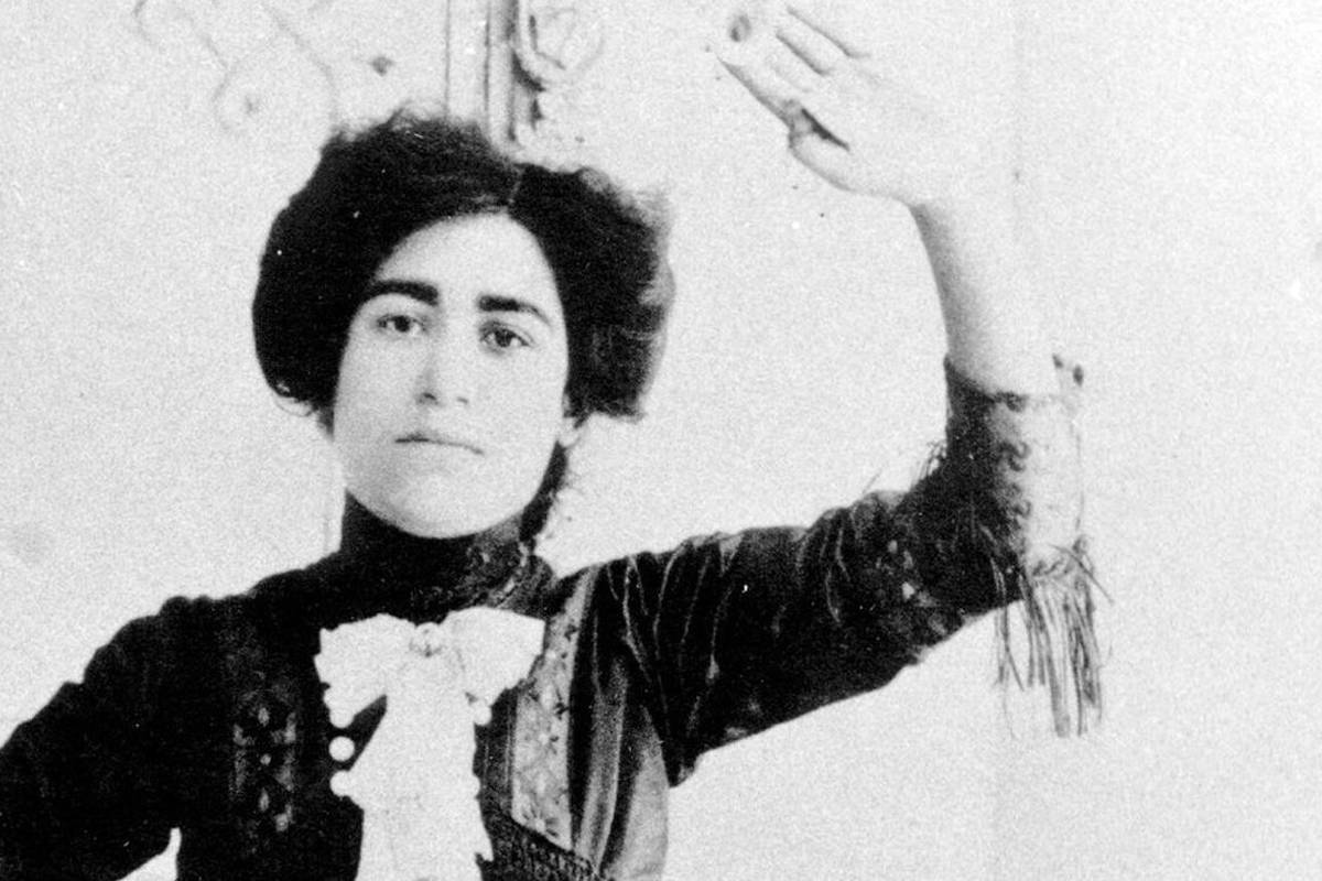 سفر در تاریخ؛ اولین عکس دختر زیبای احمدشاه قاجار 