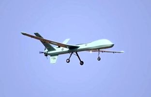  با پهپاد کمان ۲۲، شکارچی ترسناک ارتش آشنا شوید 