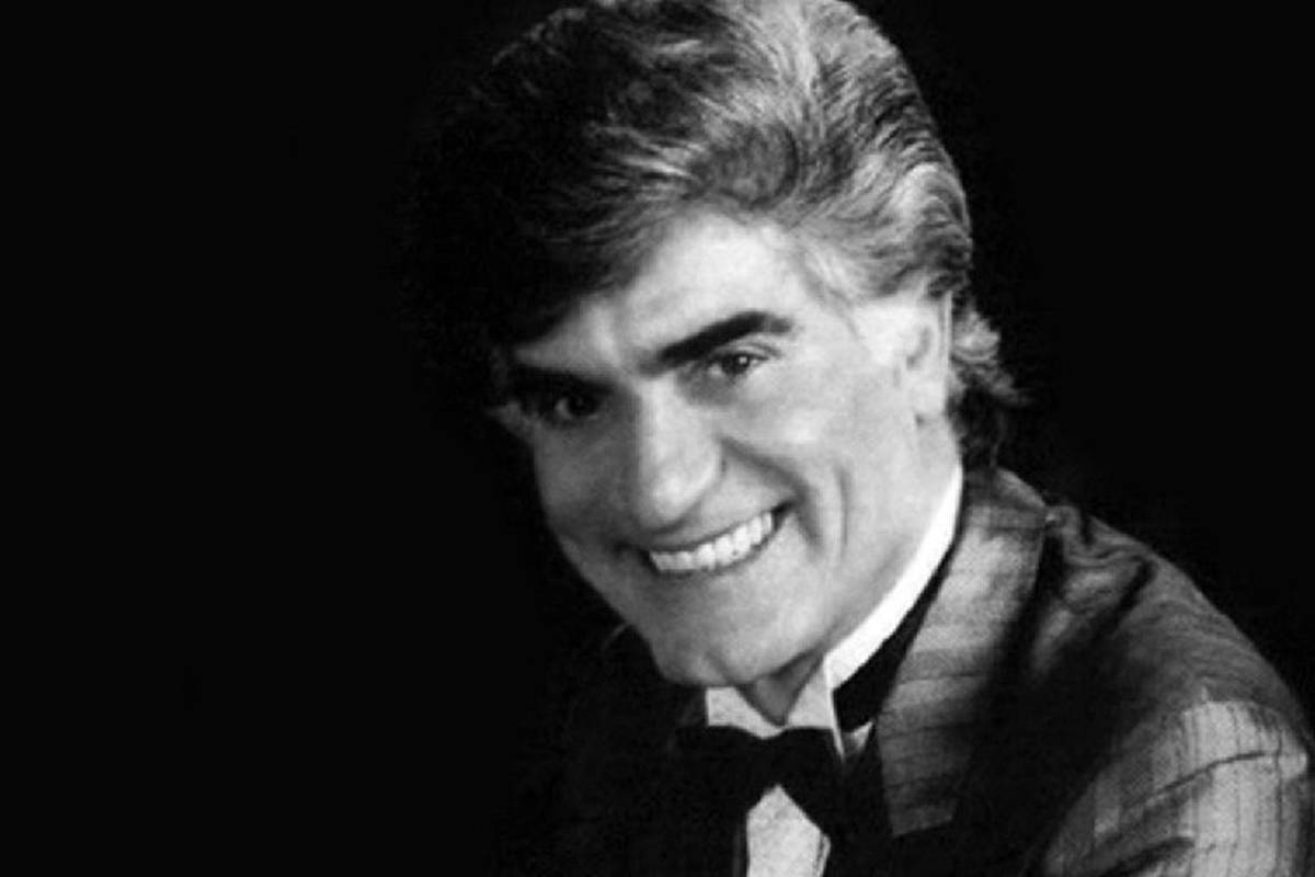  تیپ خاص و چهره جوان «عارف، منوچهر سخایی و ویگن دردریان»؛ سال 49 + عکس