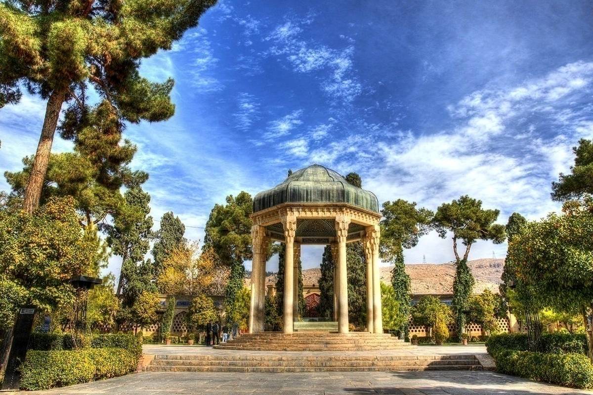فال حافظ امروز پنجشنبه 25 اردیبهشت ماه 1404