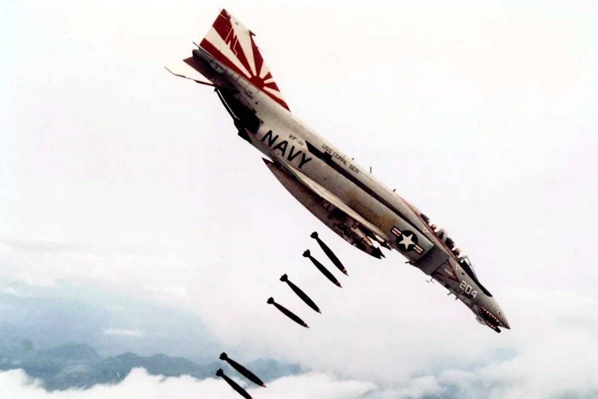 سرعت جنگنده F-4 Phantom چقدر بود و چه نقصهایی داشت؟ + تصویر