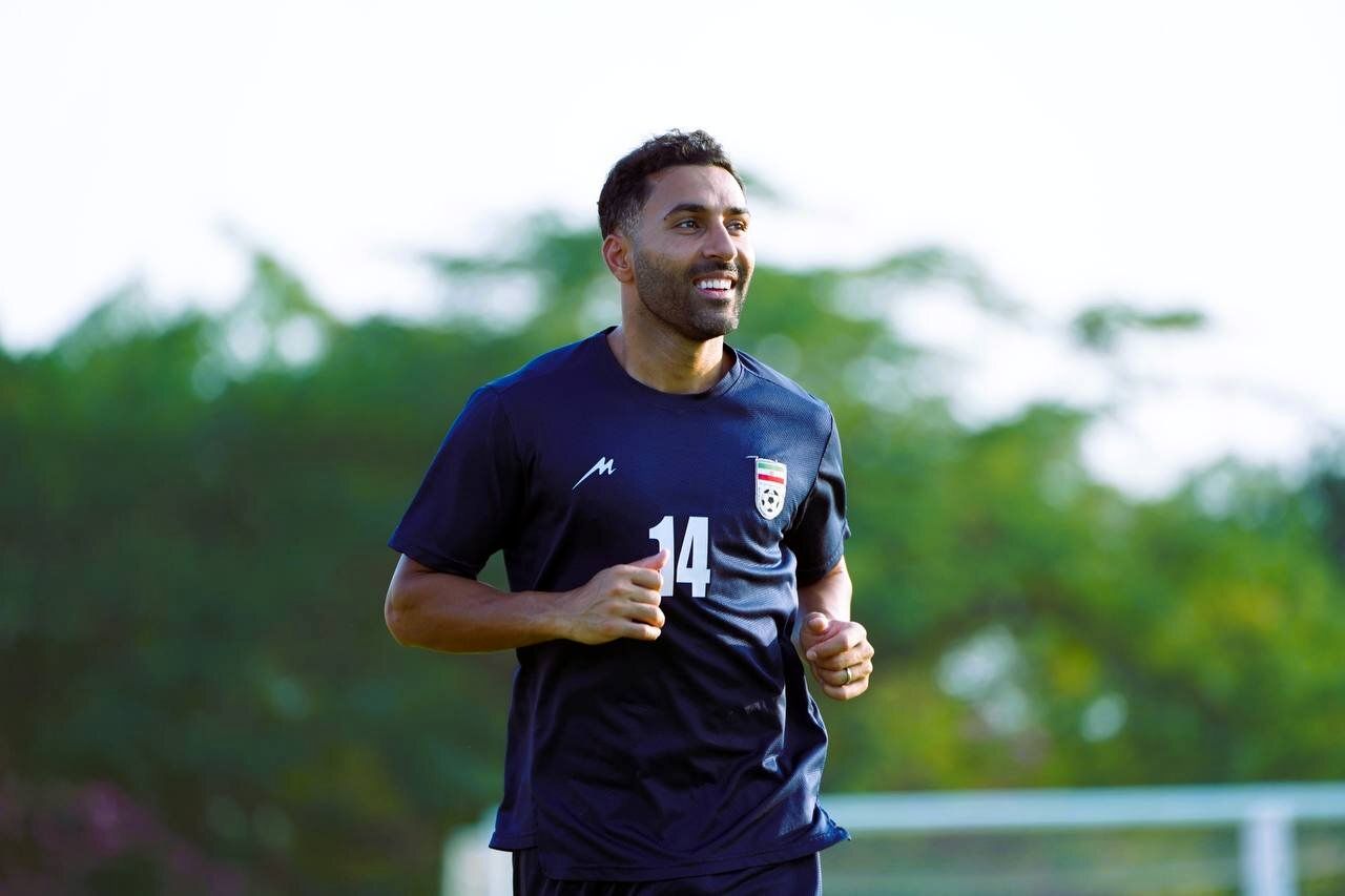 چراغ سبز لژیونر معروف به پرسپولیس؛ به اروپا نروم، قرمزپوش می‌شوم!