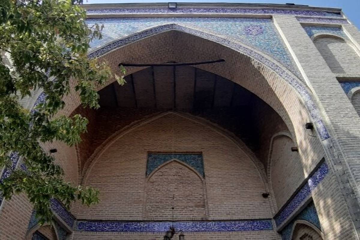 راهنمای سفر؛ مسجد داماد شاه قاجار کجاست؟