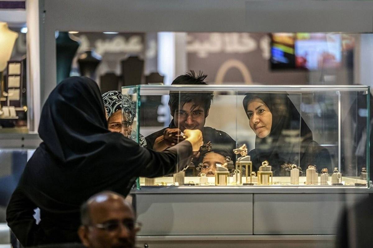 قیمت طلا چطور عروس و دامادها را شوکه میکند؟