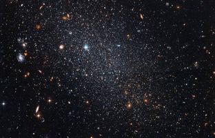 عکس تلسکوپ فضایی هابل از یک فسیل کیهانی