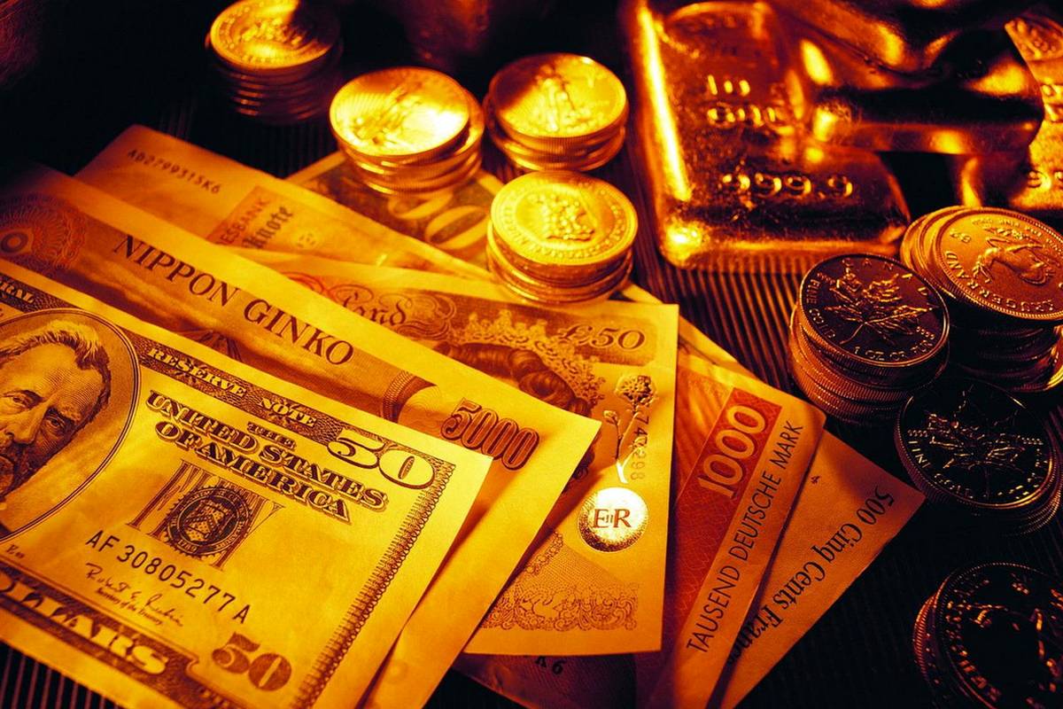بازار طلا و ارز در حالت استندبای؛ قیمت دلار، طلا و بیتکوین در دو راهی نوسان و تثبیت