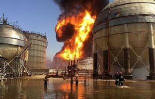  آتش سوزی در پالایشگاه نفت باکو + ویدئو