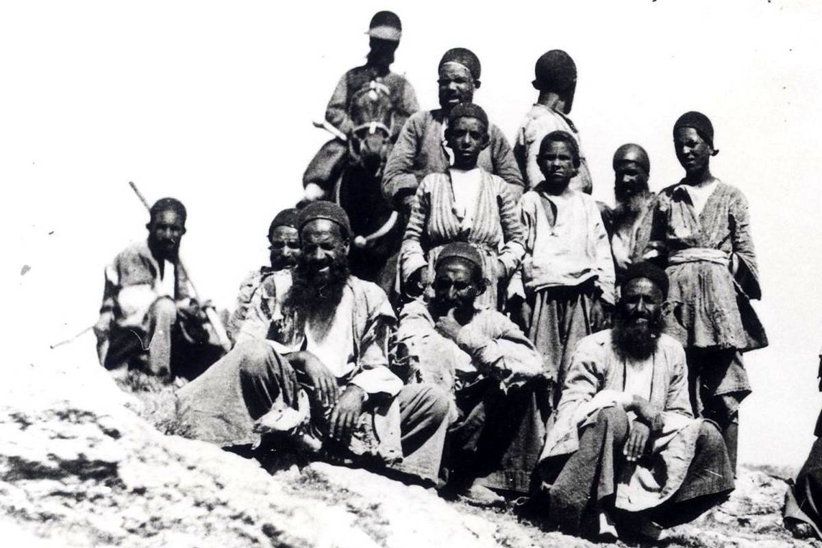 سفر به عصر قاجار؛ از سوگلی خستۀ شاه تا مراسم استقبال در بروجرد + عکس