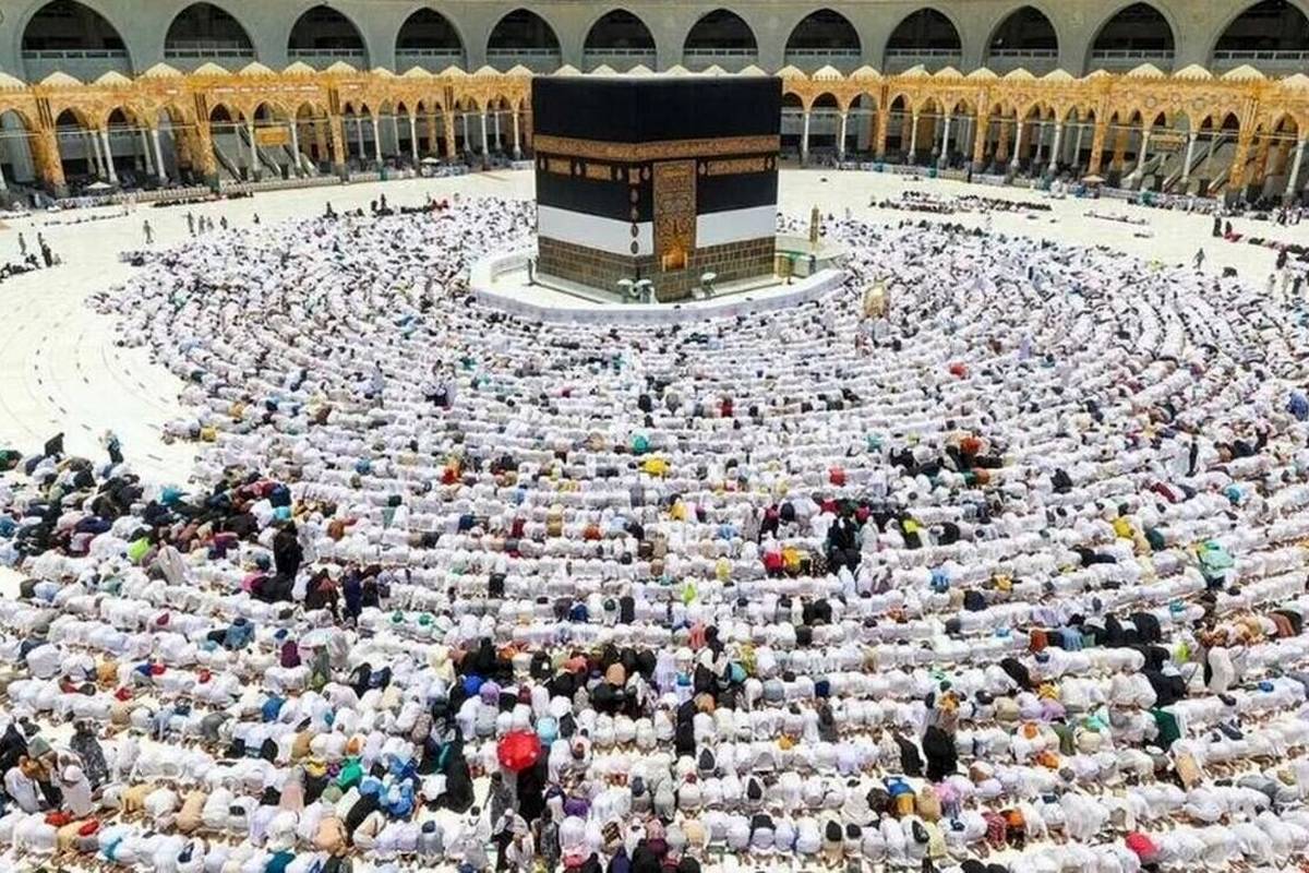 اقدام جدید عربستانی‌ها خبرساز شد/ ربات‌ها در مراسم حج چه‌کار می‌کنند؟
