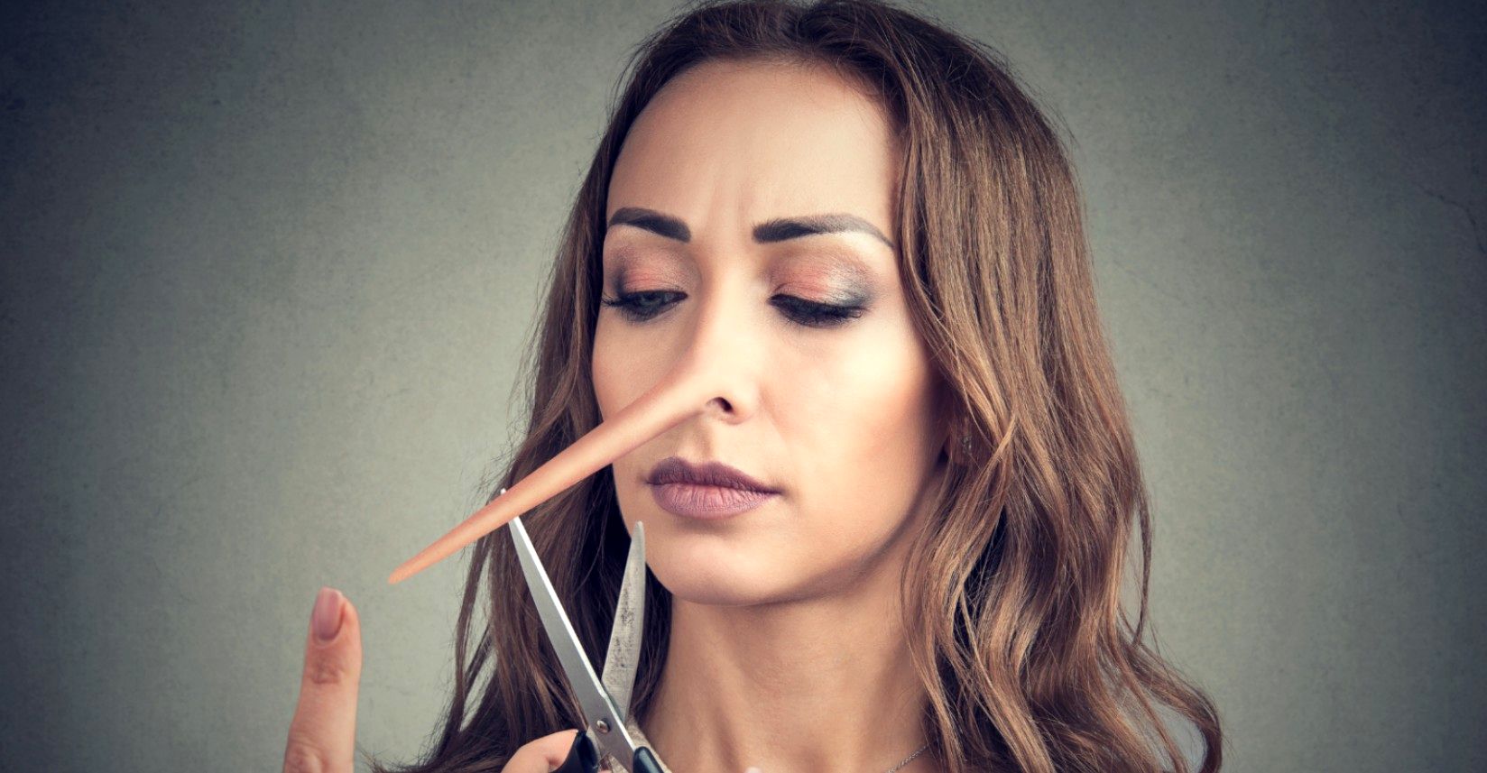 10 سرنخ که پرده از بی‌ صداقتی آدم‌ ها بر می‌ دارند 