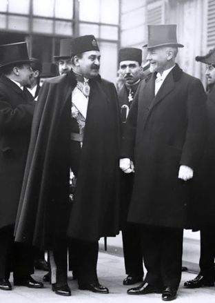 صمد‌خان در کاخ الیزه فرانسه + تصویر