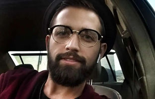 پاپاراتزی ایرانی؛ ویدئوی خبرساز محسن افشانی در مشهد + ویدئو