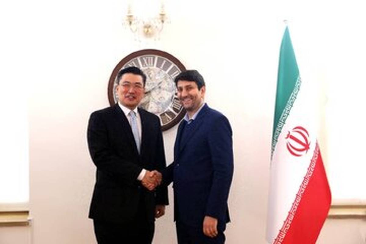 دیدار وزیر ارتباطات با سفیر کره جنوبی/ مشکل 5G گوشیهای قدیمی سامسونگ حل میشود؟