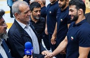 
دلجویی معاون دفتر رئیس جمهور از حسن یزدانی
