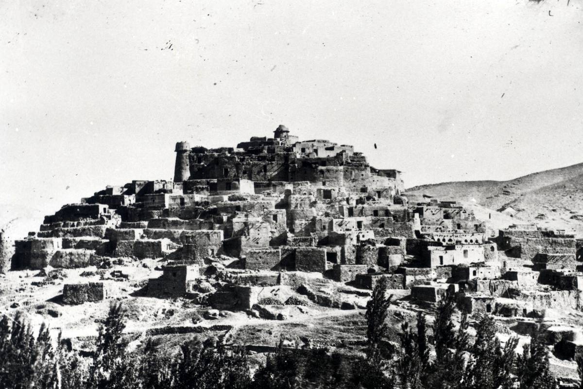روستای ده سرخ مشهد در دوره قاجار + عکس