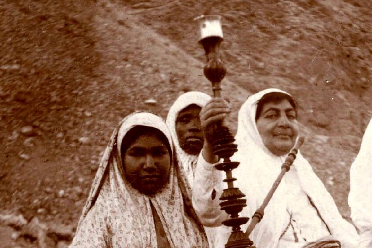 سفر به عصر قاجار؛ از قلیانکشی ملکههای ایران تا دیدار شاه با ملکههای اروپا + عکس