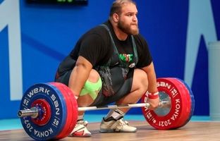 علیرضا یوسفی چطور سنگین‌ترین وزنه مسابقات جهانی را بالای سر برد؟ + ویدئو