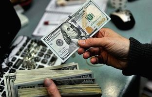 سکانسی شوکه‌کننده از یک سریال ایرانی در سال ۱۳۸۱؛ قیمت دلار چقدر بود؟ + ویدئو