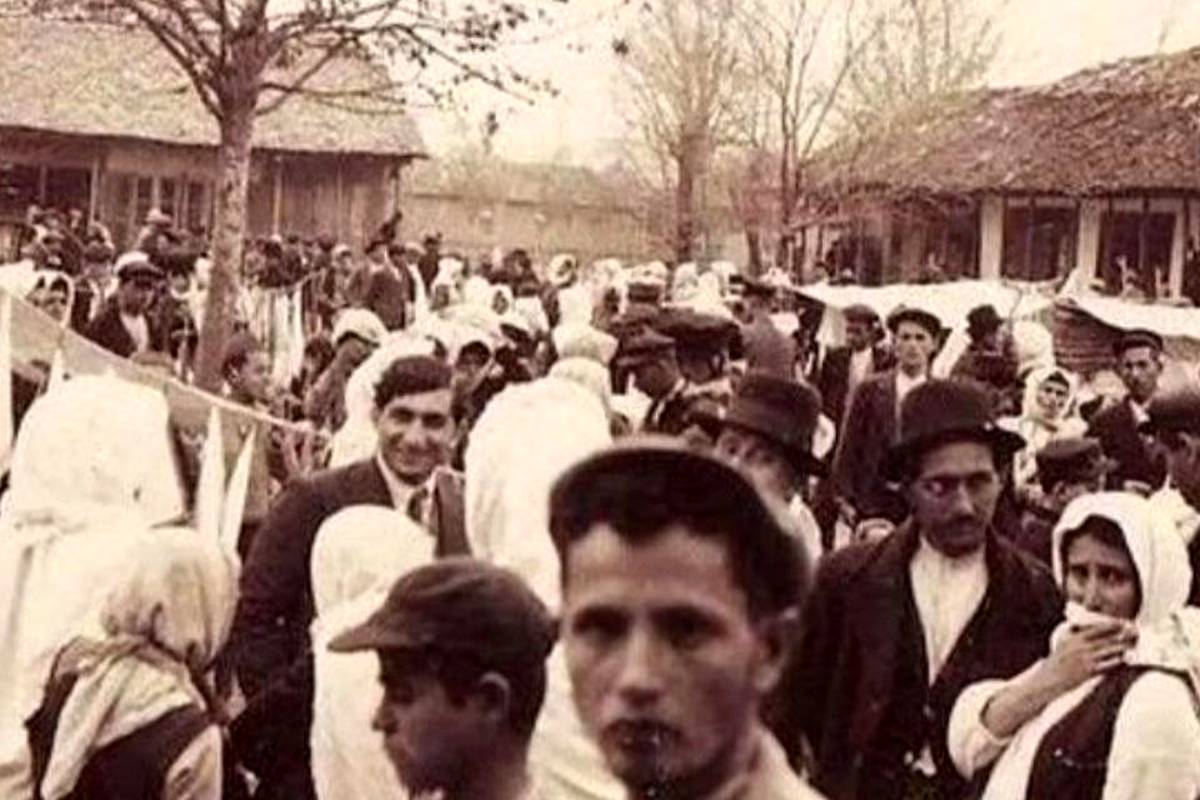 تصاویری از بازار سنتی قدیم سیاهکل سال 1321 خورشیدی 