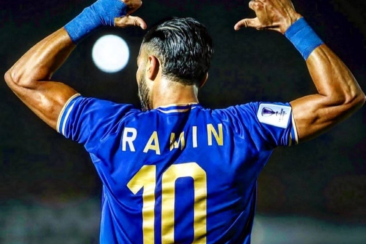 محرومیت رامین رضاییان به خاطر در آغوش گرفتن هوادار زن؟