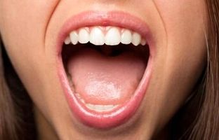 سوزش زبان نشانه چه بیماری‌هایی است؟