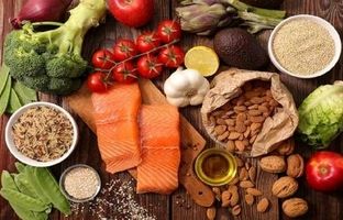 چه مواد غذایی‌ای به غلبه بر خستگی کمک می‌کنند؟