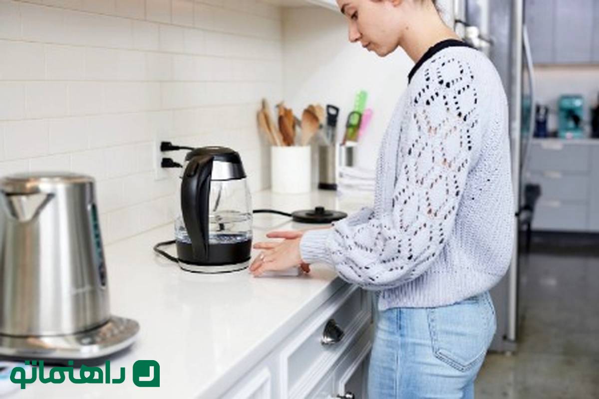 چرا چای سازم روشن نمی شه ؟ + دلایل و راه حل های ساده برای رفع مشکل