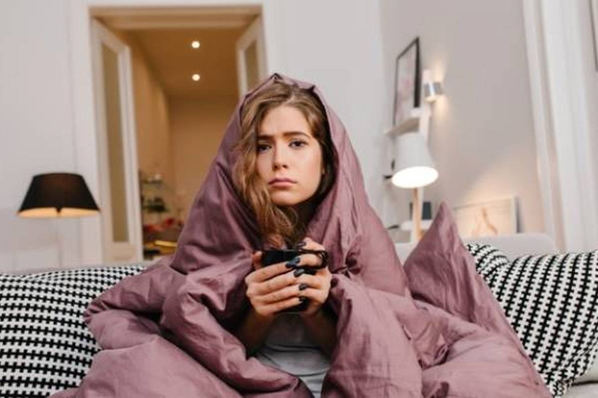 آیا می‌دانستید پریود می‌تواند روی سلامت لثه‌هایتان تأثیر بگذارد؟ 