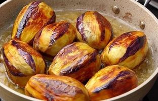 لیست کامل غذاهای ایرانی که با بادمجان تهیه می‌شوند