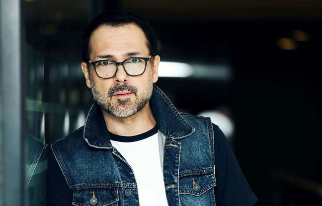  قابِ عاشقانه کوروش تهامی در شب تولد همسرش 