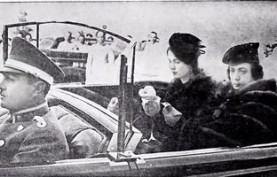 «فوزیه، همسر مصری محمدرضا پهلوی در کنار همسر دوم رضاخان»؛ سال 1318