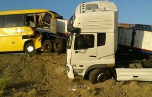 تصادف خونین اتوبوس مسافربری با کامیون در سبزوار 