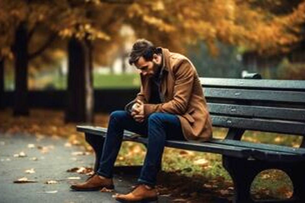 این افراد در پاییز افسرده میشوند/ علائم افسردگی
