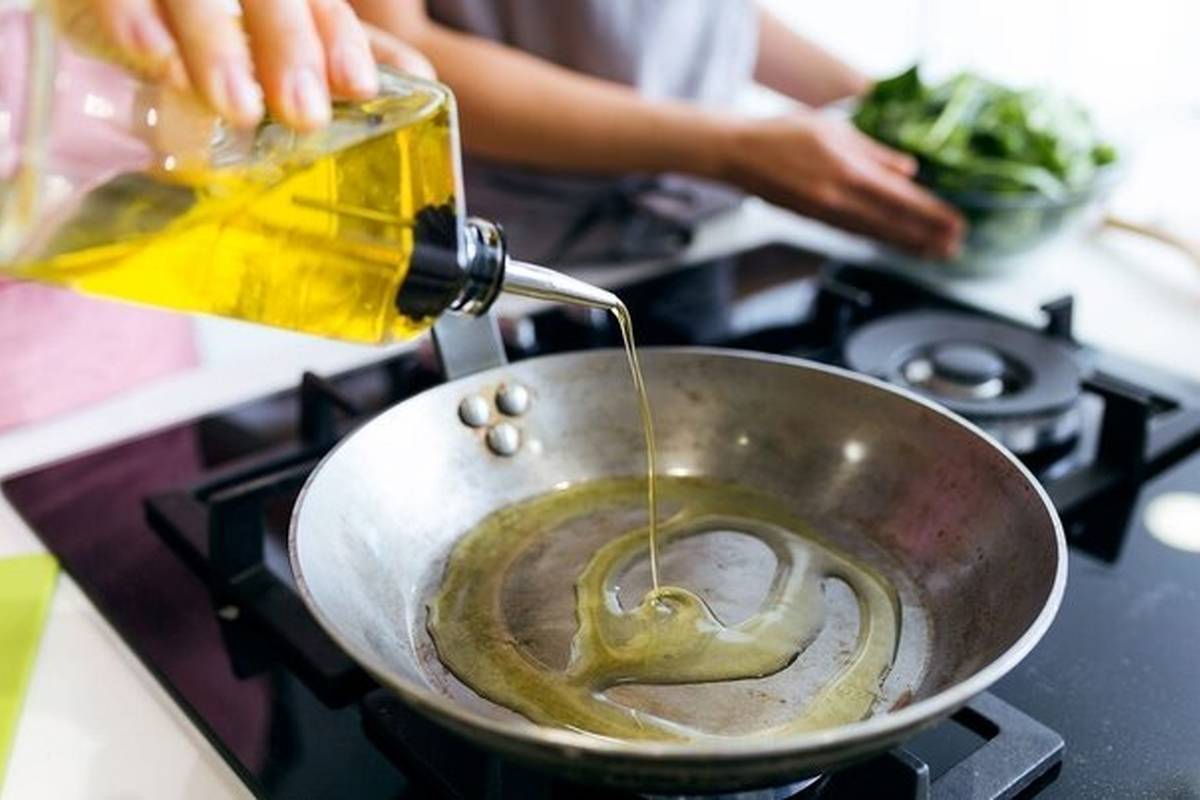 «نقطه دود» در روغنهای سرخکردنی چیست؟