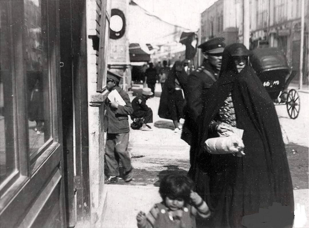 عکس خیابان استانبول تهران، ۹۰ سال قبل!