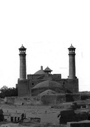 عکسی کمتر دیده شده از مسجد جامع قزوین در دوره قاجار 