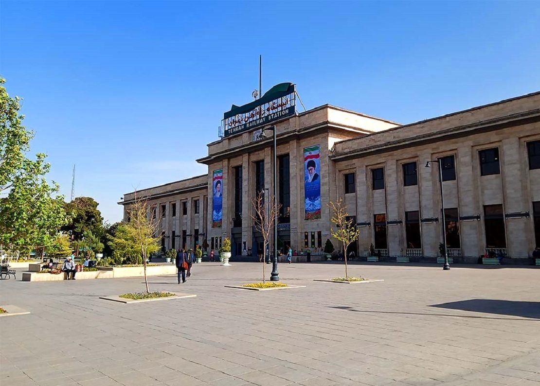 «ایستگاه راه آهن تهران»؛ دهه 40 + تصویر